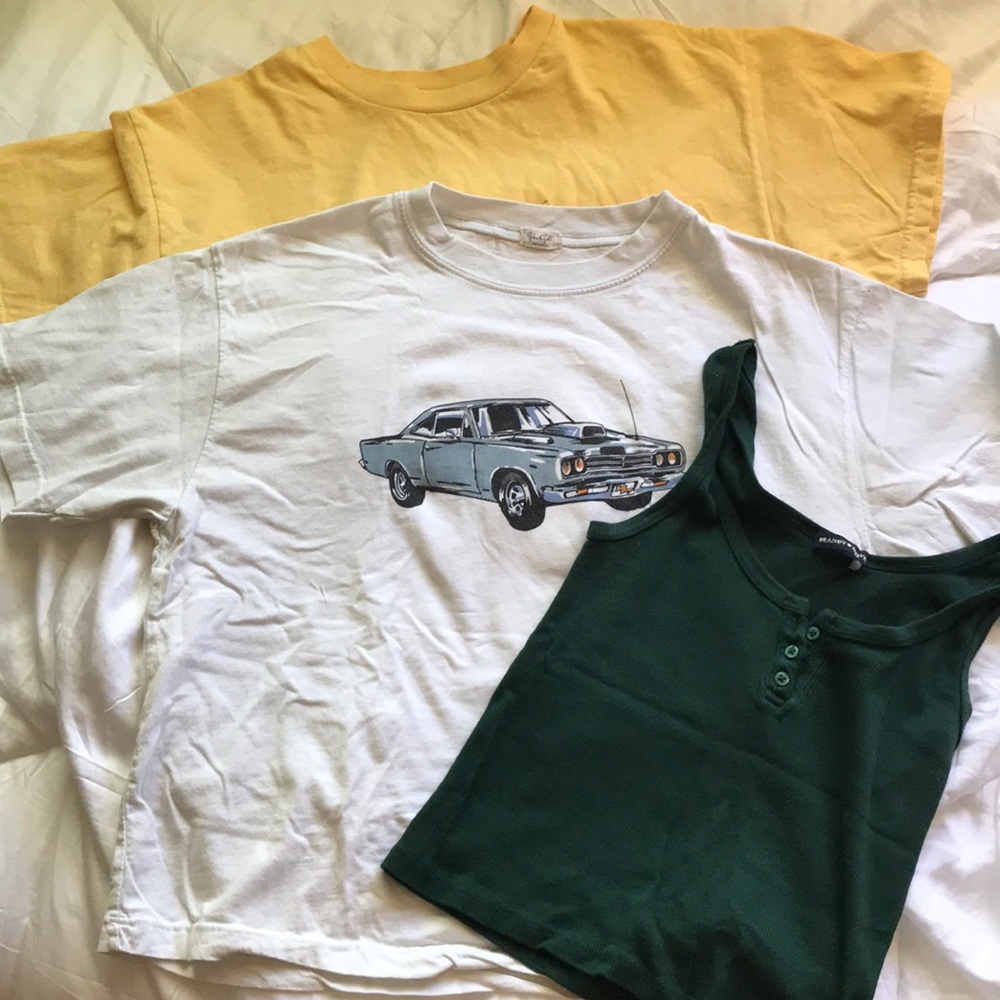 Bundle of brandy Melville shirts!